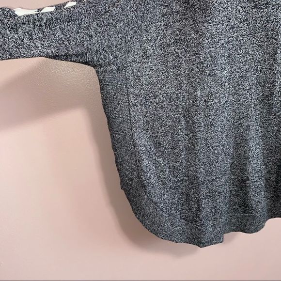 Express gray cold shoulder tunic top sweater size medium - Picture 7 of 7